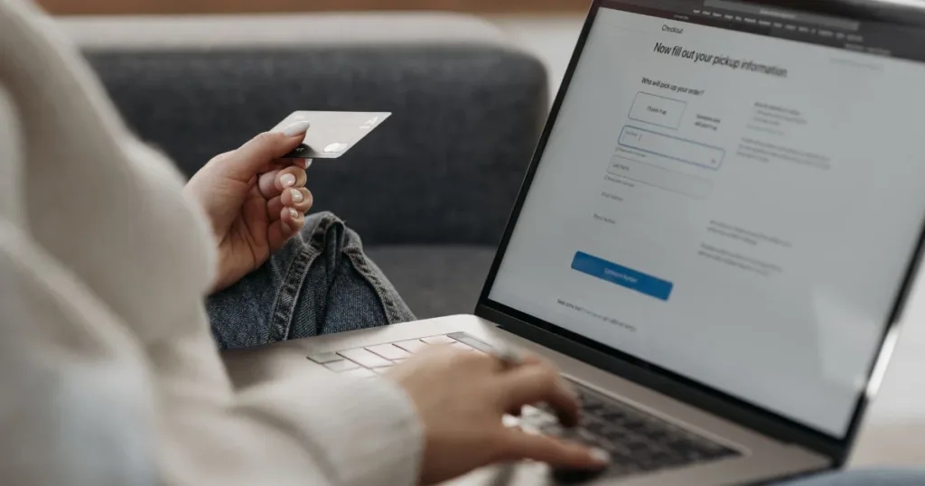 Buy Now Pay Later vs Credit Card: Which Is Riskier?