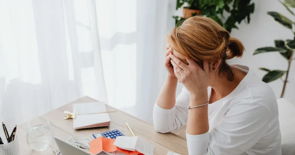 Mistakes That Ruin a First Credit Card